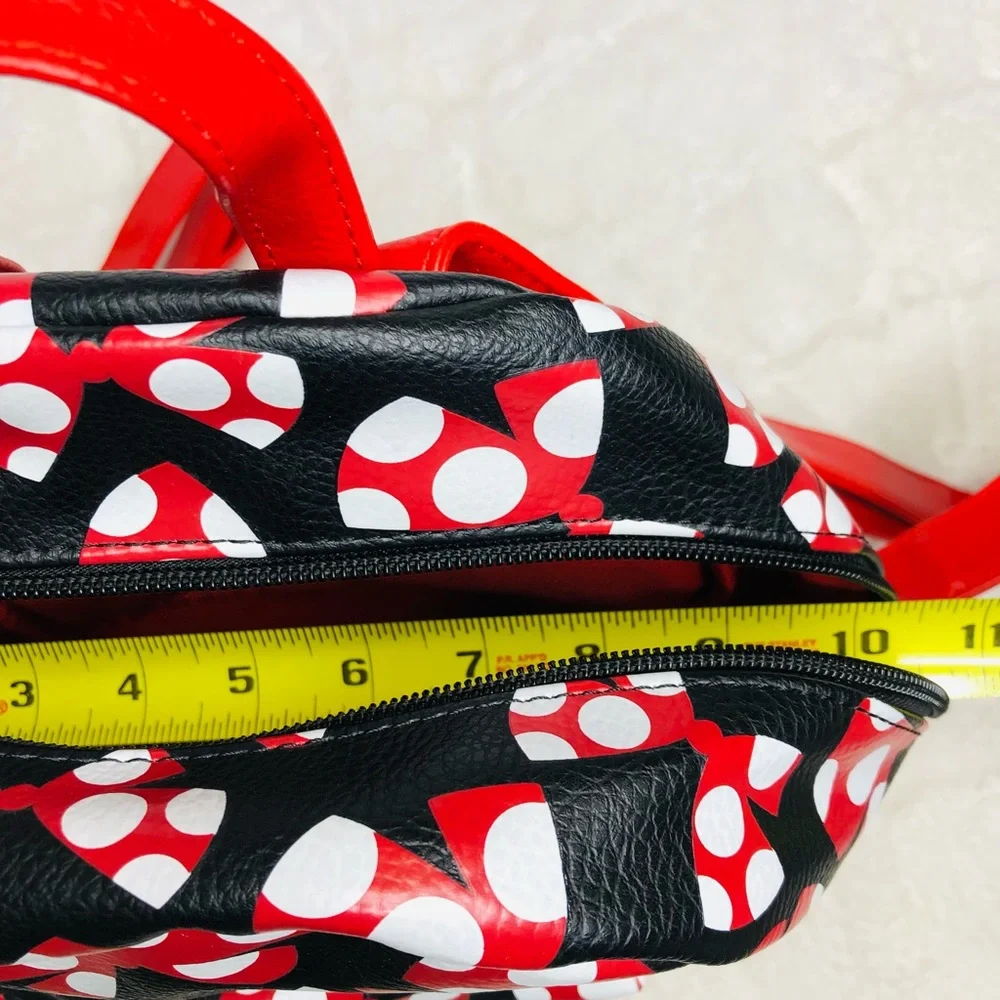 Disney Parks Minnie Mouse BOWS Backpack Bag Like New